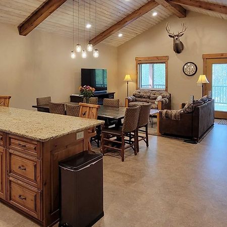 Outdoor Adventure Hub About 20 Miles To Yellowstone! Island Park Eksteriør billede